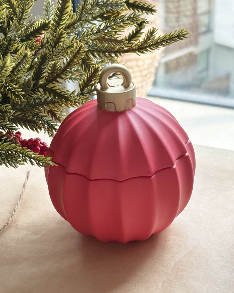 Świeca Świąteczna Bombka 180g - Marzipan & Wine