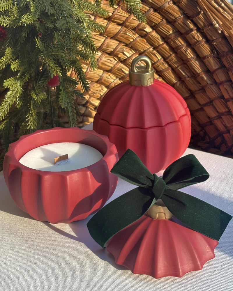 Świeca Świąteczna Bombka 180g  - Marzipan & Wine